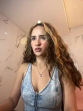 bella_vibess_sのライブXXXチャット