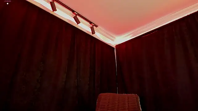 Chat +18 de MiaKnox ao vivo