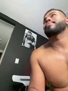 Онлайн чат XXX noahcrux_
