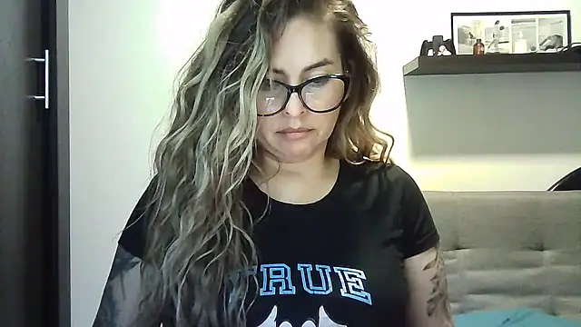 Valery__Rouse_'s Live XXX Chat