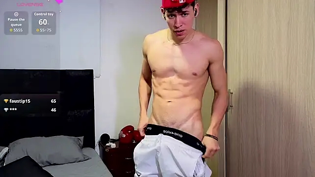 Luke_Muscle Adlı Modelin Canlı XXX Sohbeti