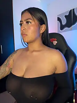 Czat XXX na żywo – meganjames1