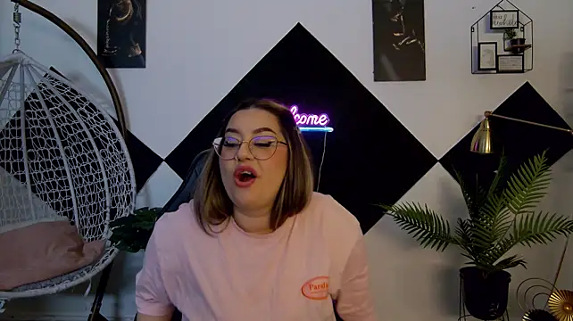 Katewalker_ Adlı Modelin Canlı XXX Sohbeti