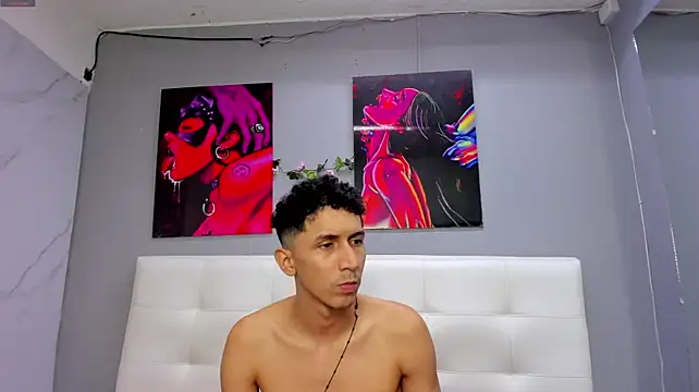 Chat +18 de ahsly78Bryan ao vivo