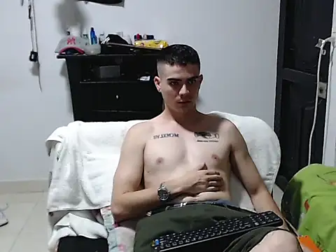 Zac_Efront Live XXX Chat