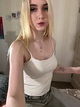 MarlboroWeb Adlı Modelin Canlı XXX Sohbeti