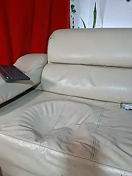 Chat XXX en directo de LulumiBloom
