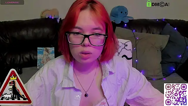 Chat XXX en directo de LinneaChan