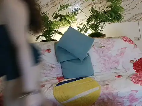 SweetAsianAss' Live XXX Chat