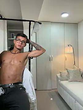Paradise_boy__'s Live XXX Chat