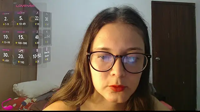 Živý XXX chat MadieeLorez