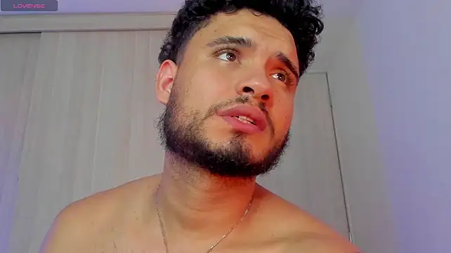 AUSTINN_TORRES live XXX chat