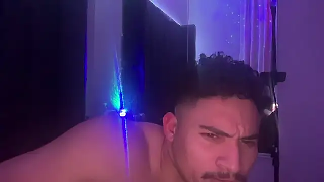 latinpeaches Adlı Modelin Canlı XXX Sohbeti