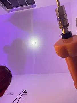 Chat +18 de Alee23__ ao vivo