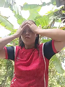 Chat +18 de Alice-567 ao vivo