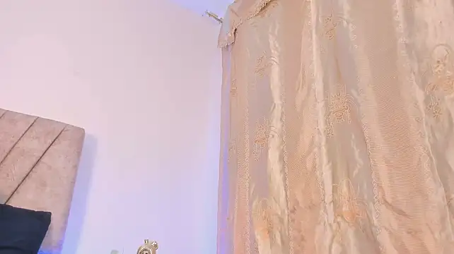 hannaa_cute Adlı Modelin Canlı XXX Sohbeti