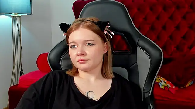 ElinaVale Chat XXX in diretta