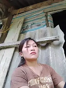 Buong-binh Adlı Modelin Canlı XXX Sohbeti