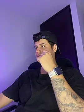 Chat +18 de BjornSteel ao vivo