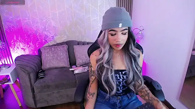Chat +18 de Raven_Wood ao vivo