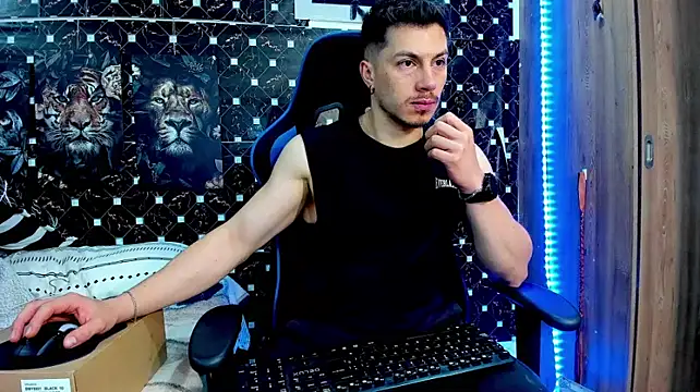 javiersexymann Adlı Modelin Canlı XXX Sohbeti