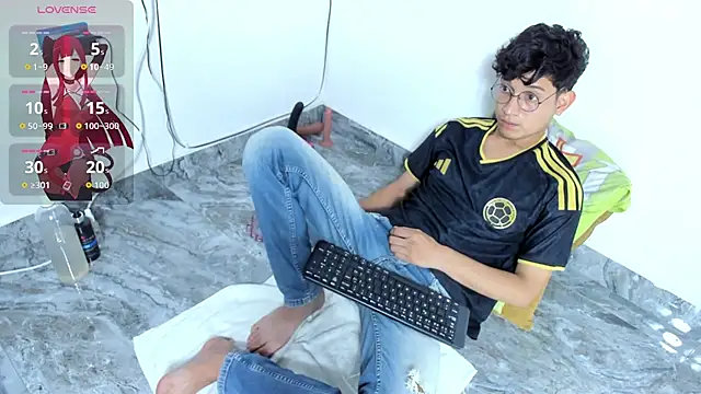 Chat XXX ao vivo de Benjamin_Buster