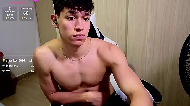 Chat +18 de Luke_Muscle ao vivo