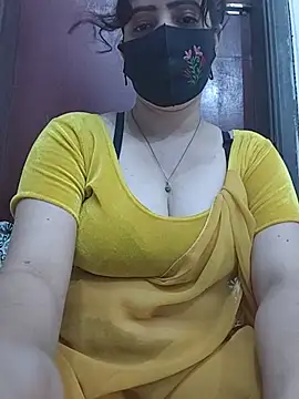 Saanvi-Sen Adlı Modelin Canlı XXX Sohbeti