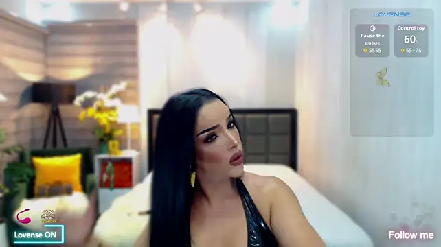 Chat +18 de ThaliaSexGoddes ao vivo