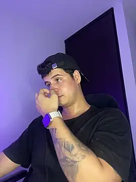 Chat +18 de BjornSteel ao vivo