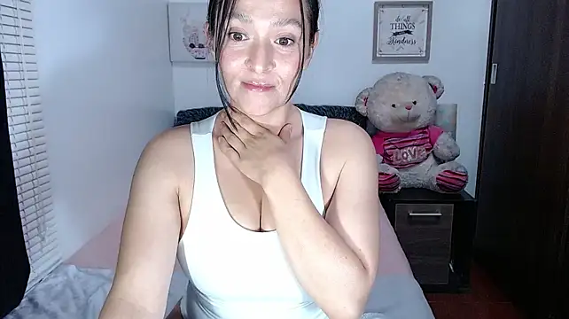 Chat XXX en directo de Minndy_