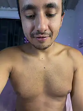 Chat +18 de Simone_Miller ao vivo