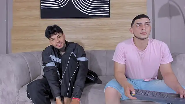 Chat XXX en directo de hot__guys_