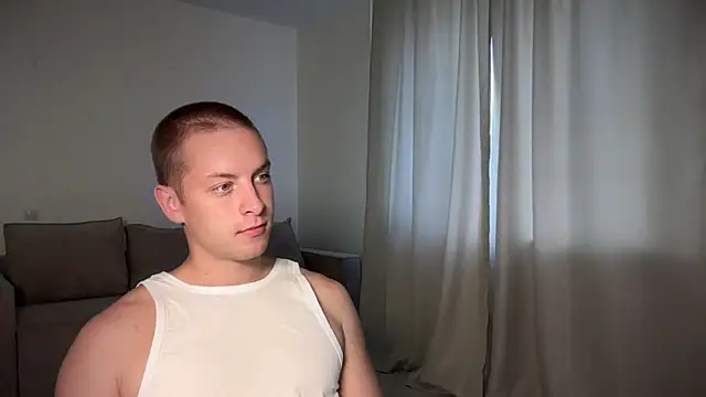 XXX chat uživo modela meforyou777