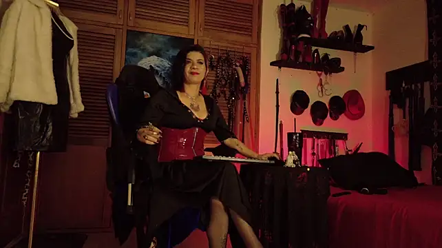 DominatrixBlue Live XXX Chat