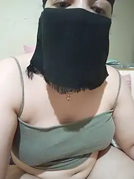 Lara-_-28 Adlı Modelin Web Kamerası Şovu