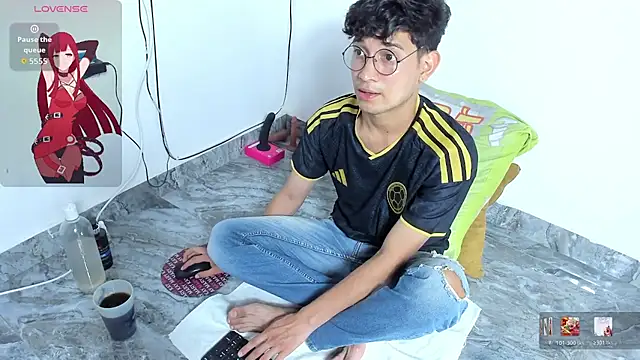 Chat XXX ao vivo de Benjamin_Buster
