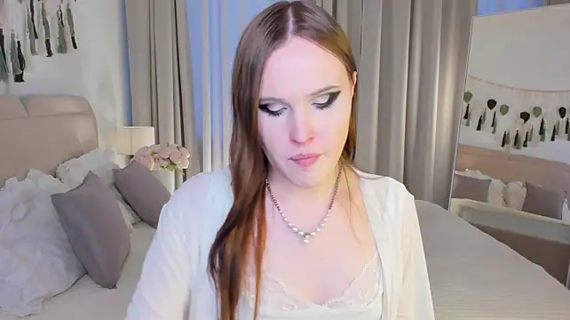 EffieMinki – Naživo XXX chat