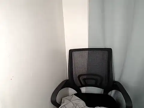 Naughty_Novaxx Adlı Modelin Canlı XXX Sohbeti