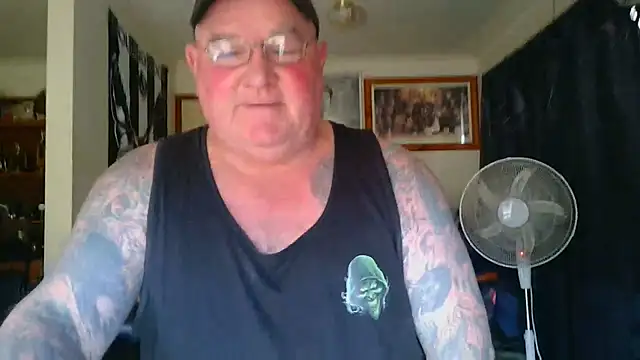 KINKYBLUEYES69 webcam show