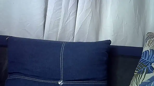 Enkarxx Adlı Modelin Canlı XXX Sohbeti