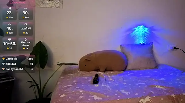 MiaCute11 XXX чат на живо