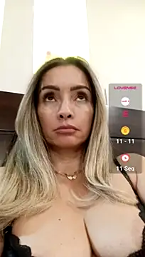 Chat XXX ao vivo de Loly_Horny