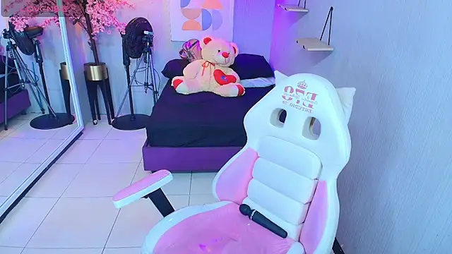 Maggy_t18 XXX чат на живо