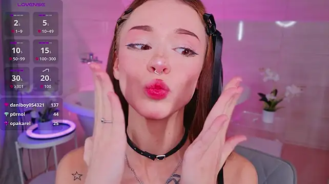 Adetta Live XXX-Chat