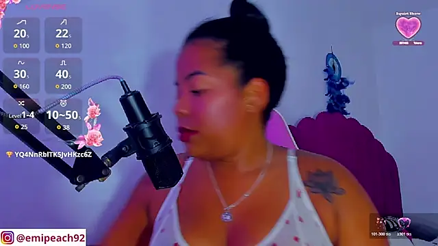 צ'אט XXX בשידו ר חי של samanthaabloom