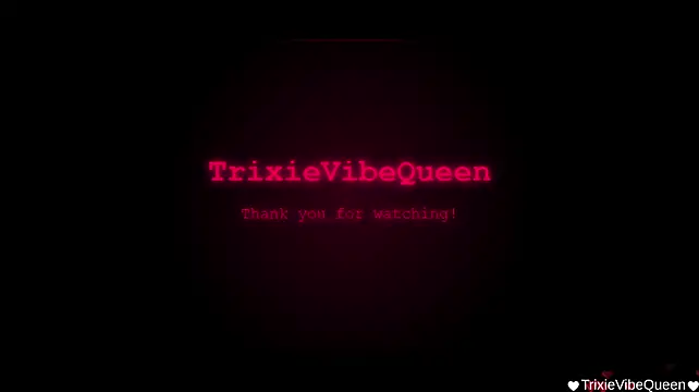 Chat XXX en directo de TrixieVibeQueen