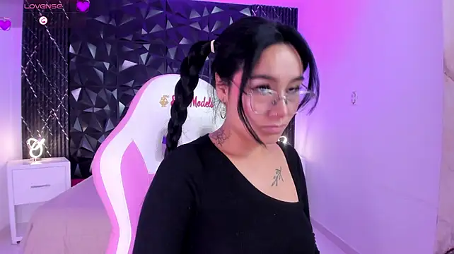 AnaiaClarck's Live XXX Chat