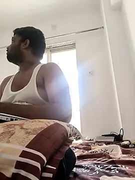 vinay_smalldick Adlı Modelin Canlı XXX Sohbeti