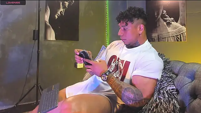bradley_smith Chat XXX in diretta